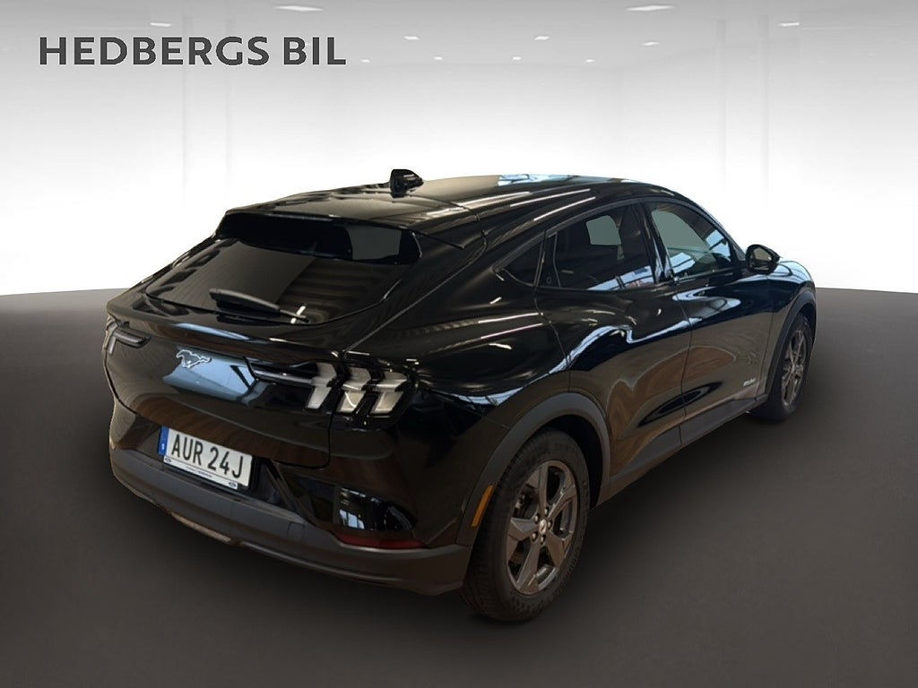 Ford Mustang Mach-E Standard Range RWD thumbnail