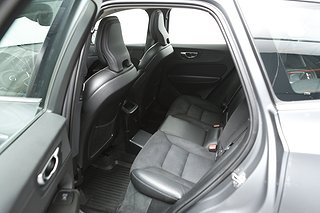 SUV Volvo XC60 9 av 28