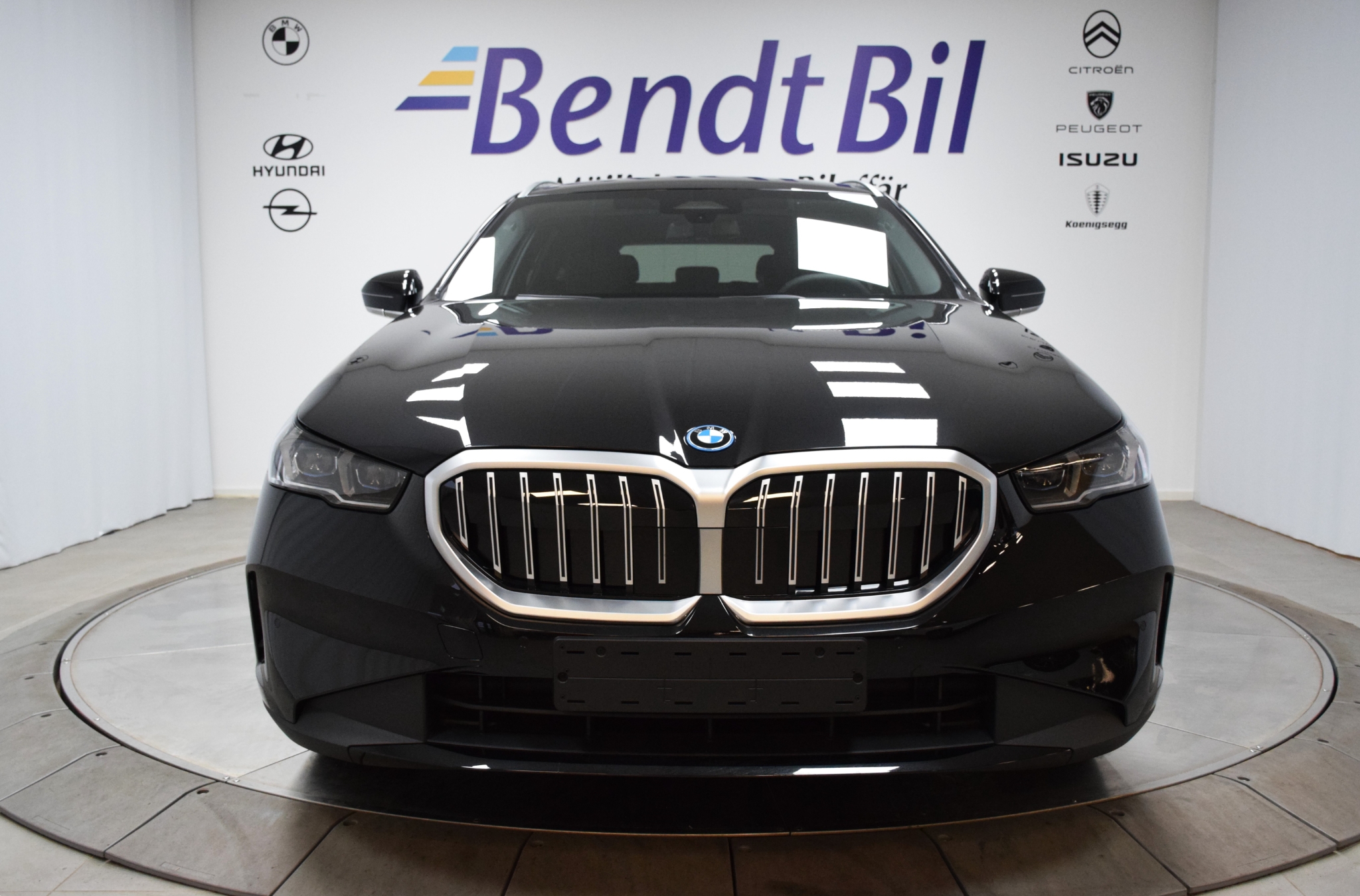 BMW 530 e Touring 2025, bild 2/50