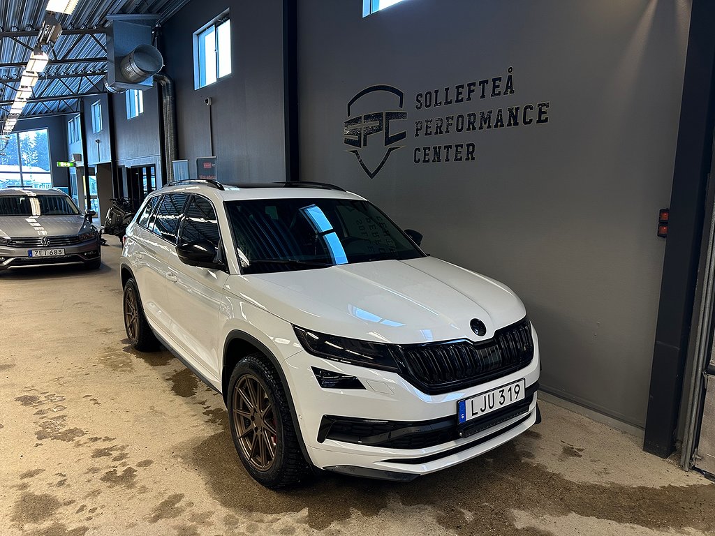 Skoda Kodiaq RS 2.0 TDI 4x4 Family II / D-värm / Pano