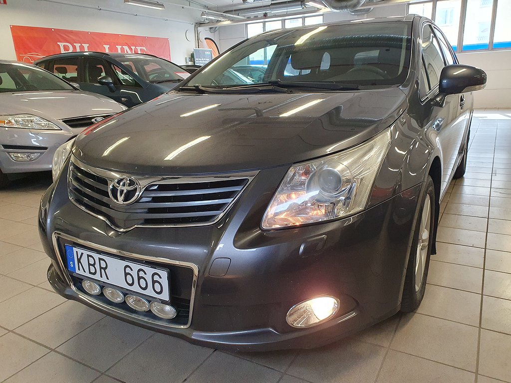 Toyota Avensis 2.0 Business 16000 mil besikt till 250831