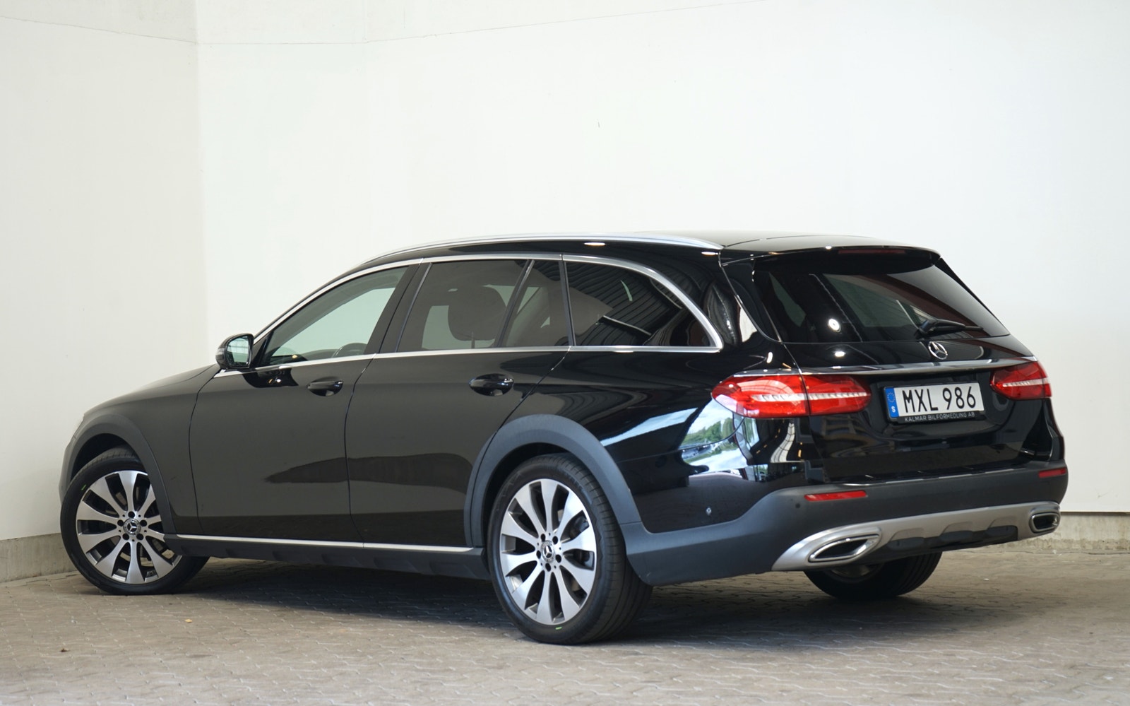 Mercedes-Benz E 220 d 4M All-Terrain 9G-T Widescreen Panorama 194hk 2018 - miniatyr 3