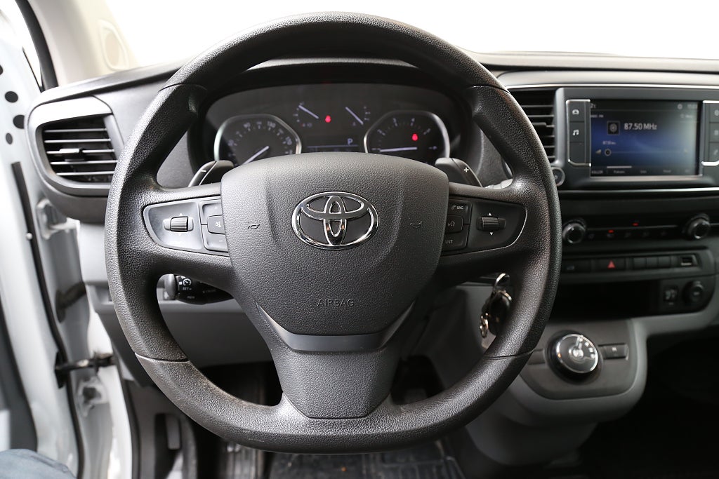 Toyota ProAce 2,0 D-4D 144hk Skåp Aut Lång I Värmare I Drag I Moms 2023