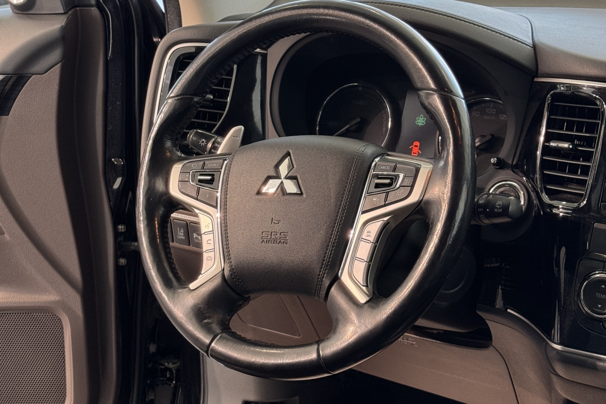 Mitsubishi Outlander 2016, bild 5/38