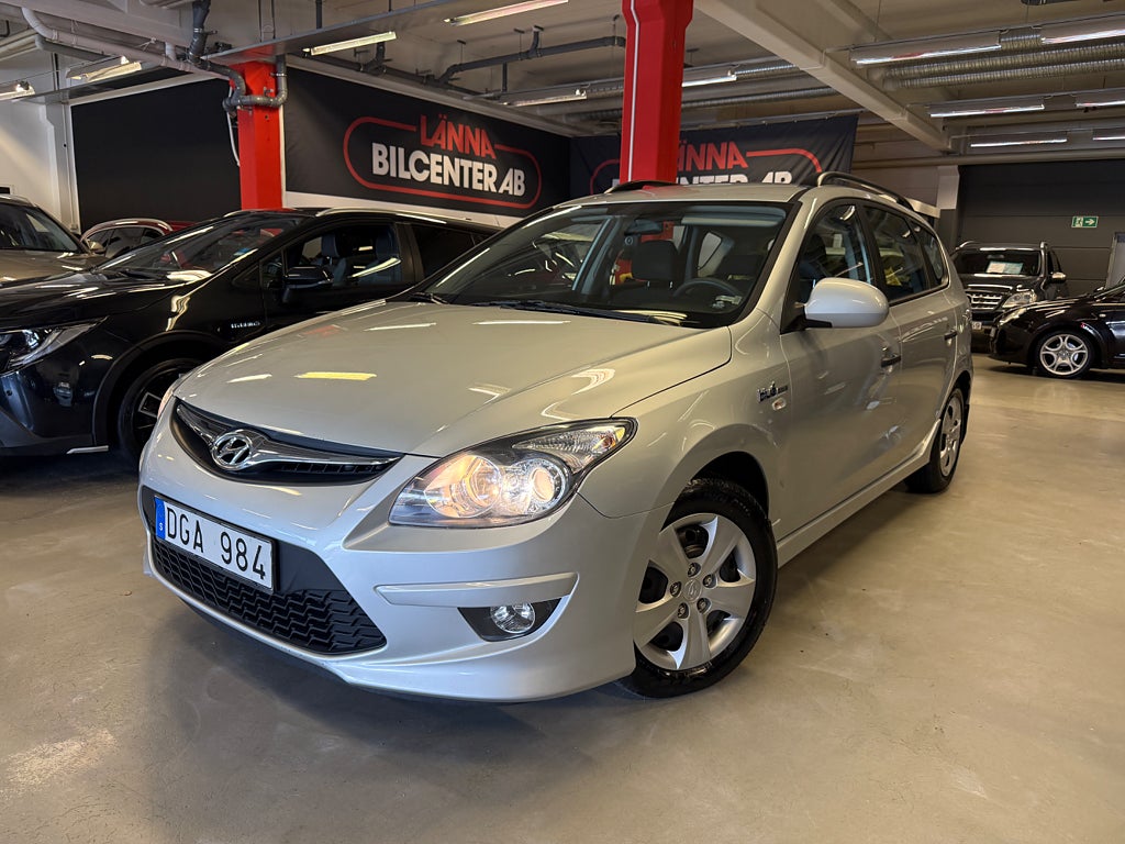 Hyundai i30 cw 1.6 CRDi 3 ägare PDC Ny servad Ny besiktad SoV
