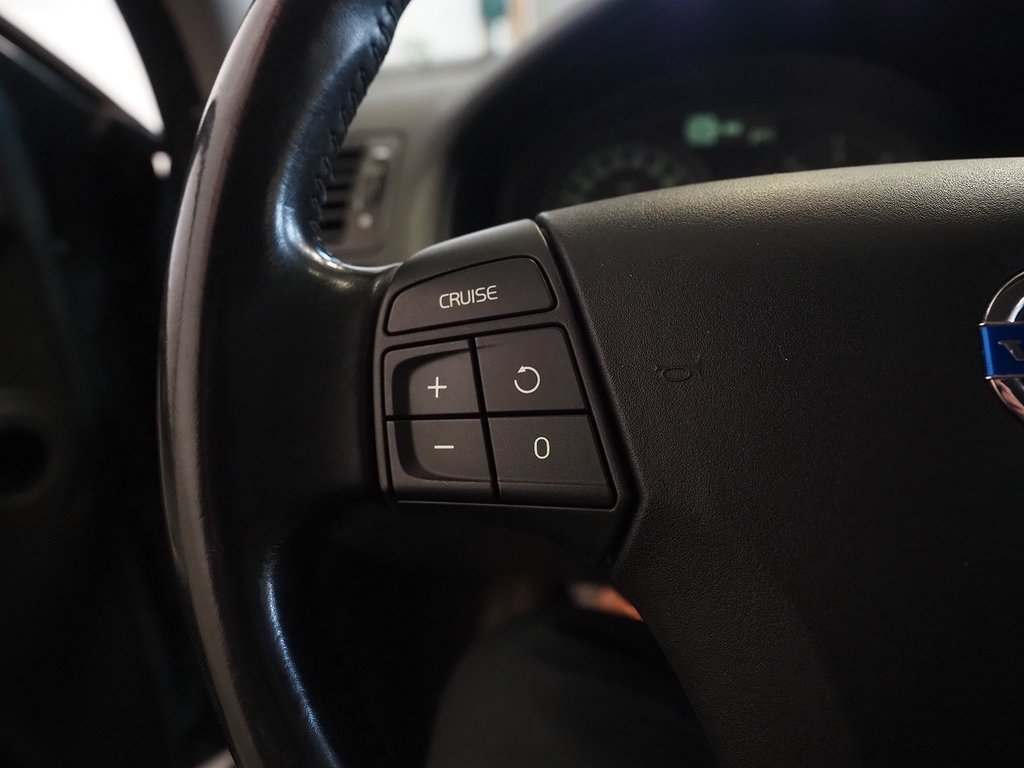 Volvo V50 1.6 D 109hk Momentum | D-Värm | P-Sensorer 2010