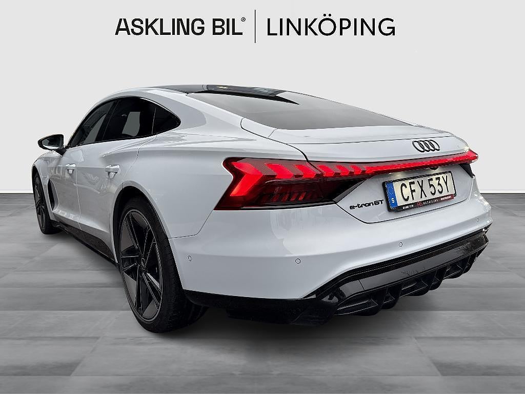 Audi E-Tron 2022 - miniatyr 2