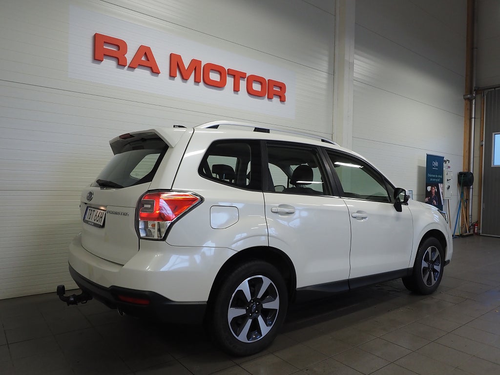 Subaru Forester 2,0i 150hk XS CVT AWD Dragkrok Kamera