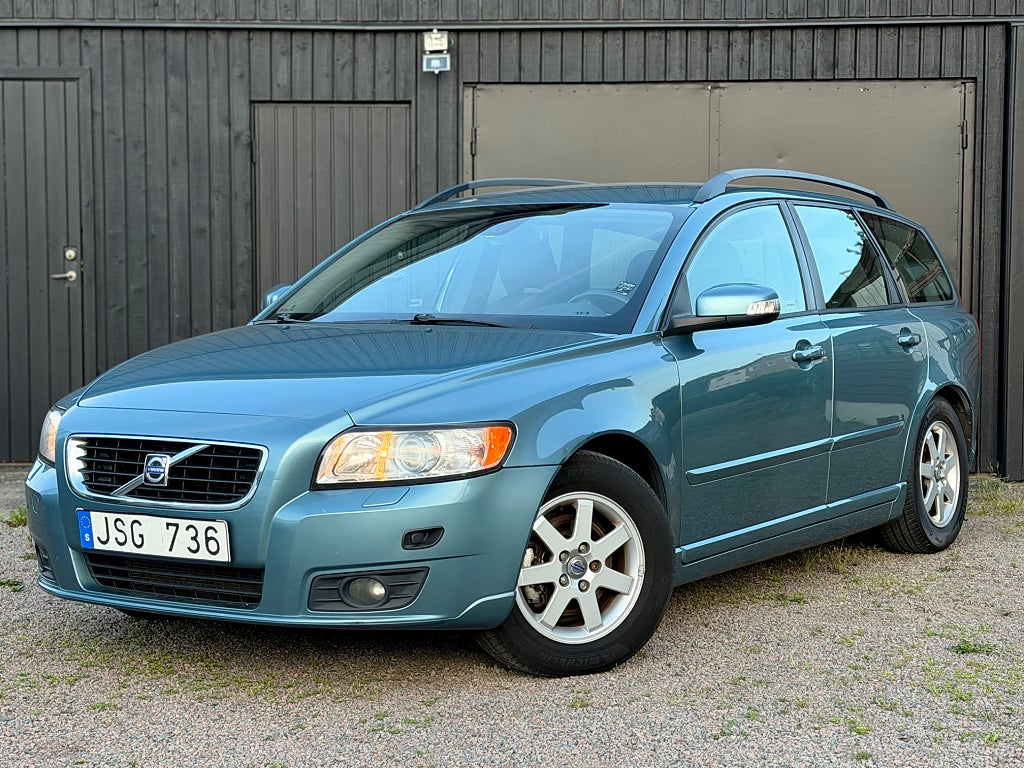 Volvo V50 1.8 Flexifuel Momentum, Backsensorer,Xenon, Toppskick 