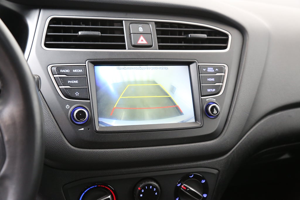 Hyundai i20 1,2 84hk Trend 5D Keyless CarPlay B-Kamera Motorv 2020