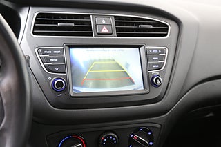 Halvkombi Hyundai i20 19 av 25
