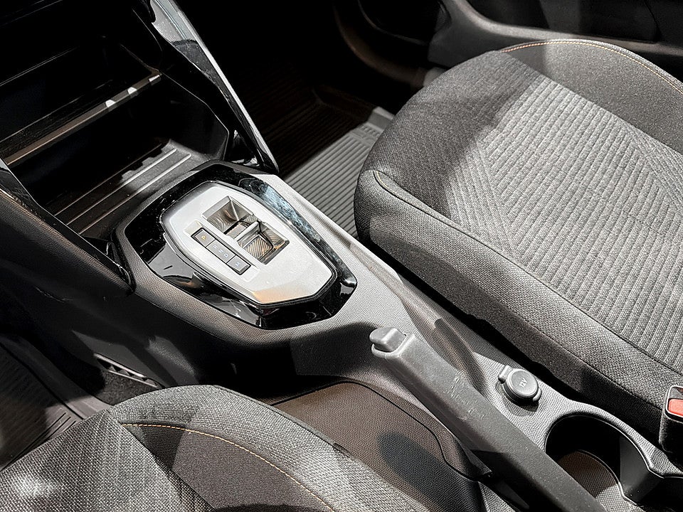 Bild på Peugeot 208 Style Hybrid 100hk Aut CARPLAY BACKSENSORER