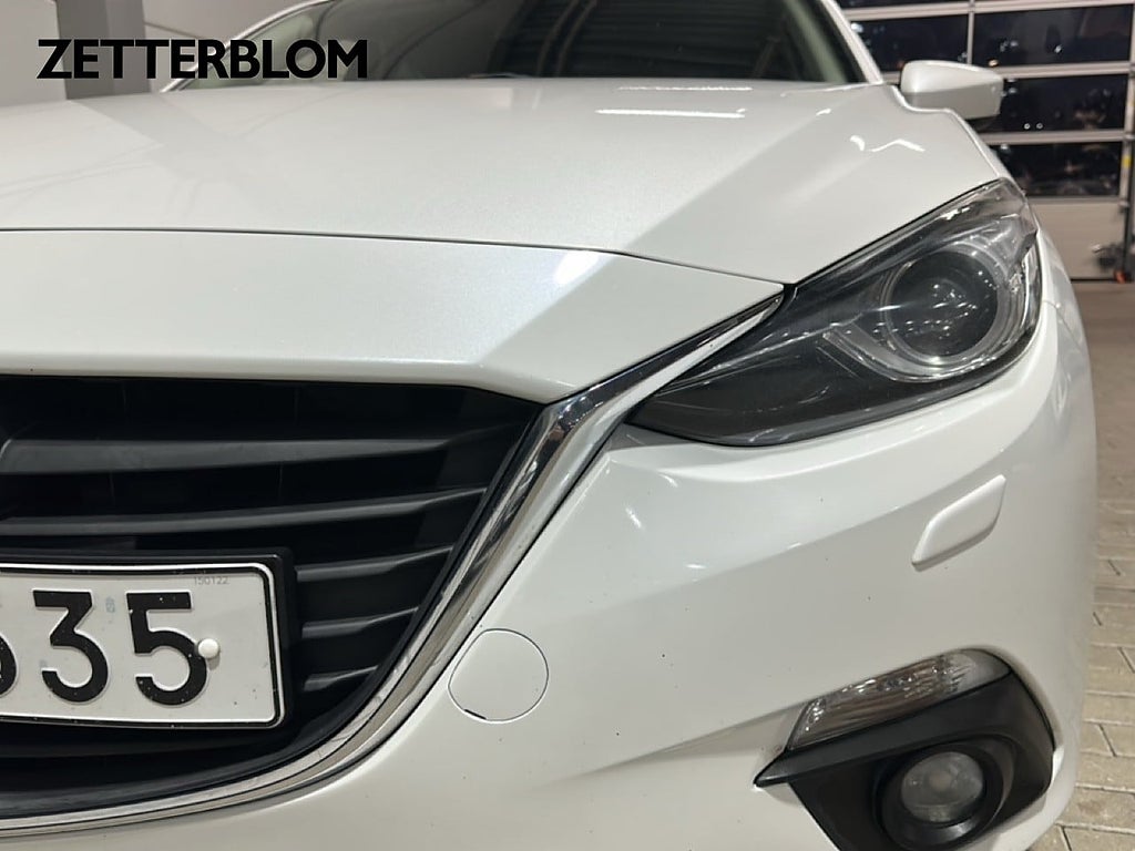 Halvkombi Mazda 3 18 av 21