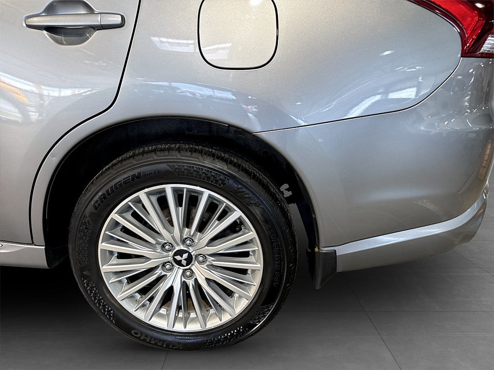 Bild på Mitsubishi Outlander Business PHEV 224hk Aut 4WD B-KAMERA DRAG ELSTOL