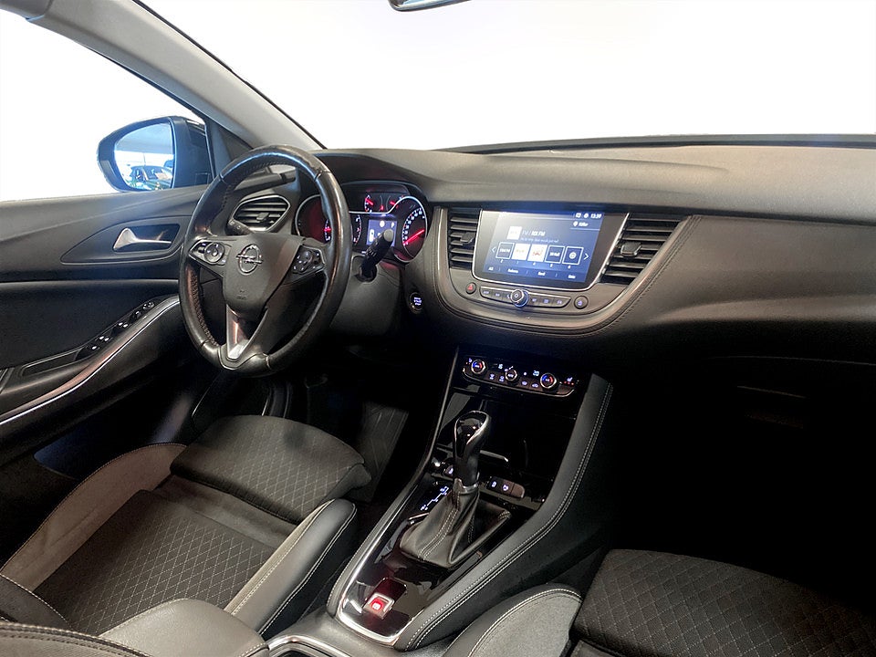 Bild på Opel Grandland X Business 1.6 Turbo 180hk Aut B-KAMERA DRAG