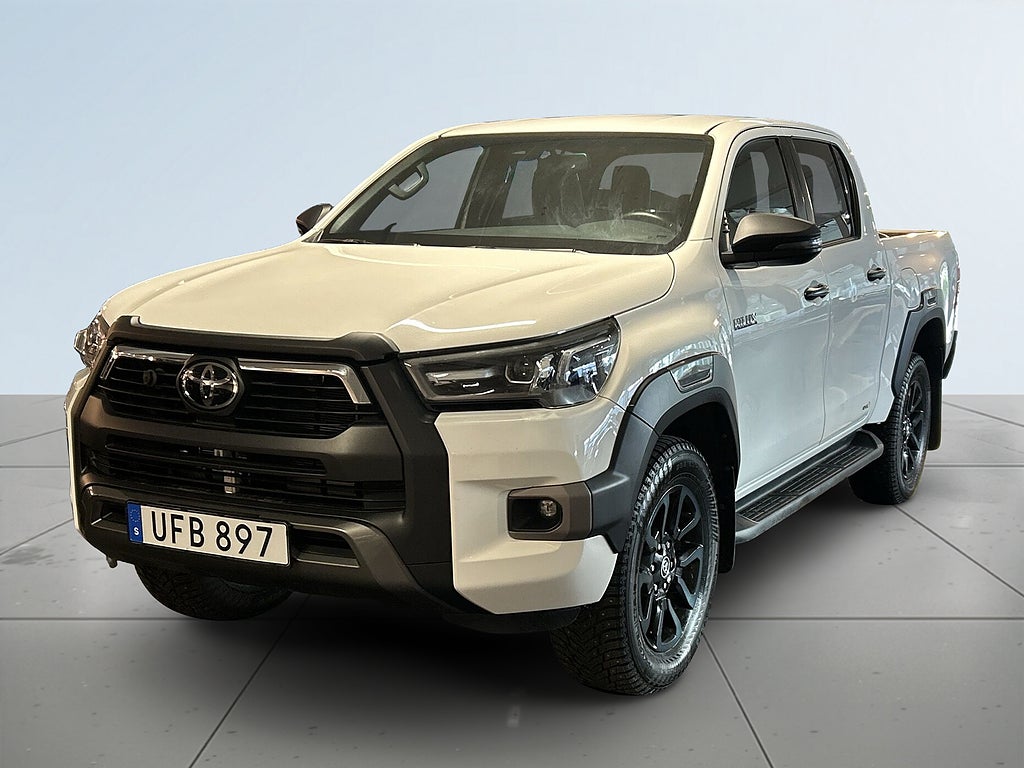 Toyota Hilux Dubbelhytt 2.8 4WD Invincible MOMS/MoK/Skinn/Kamera/SoV