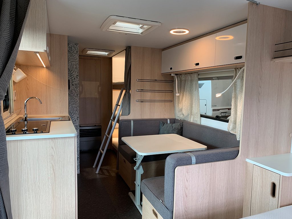 Adria Aviva 563 PT / Barnkammare / 1500kg / 7 bäddar / 3-vån - Adria