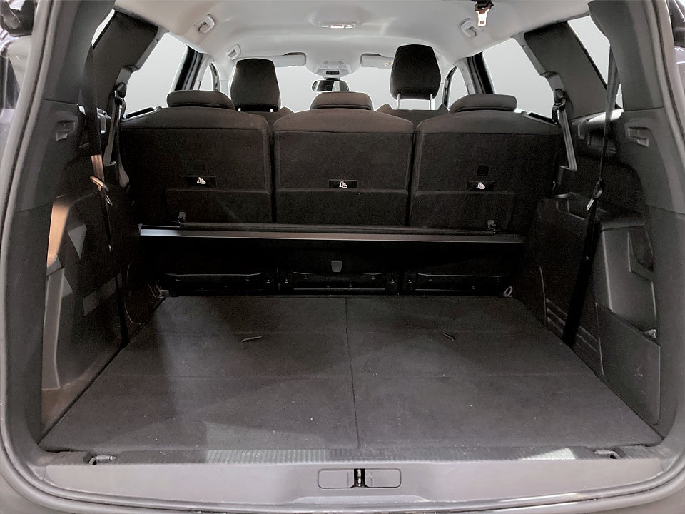 Bild på Peugeot 5008 Active 1.2 PT 130hk - 7-SITS, B-KAMERA