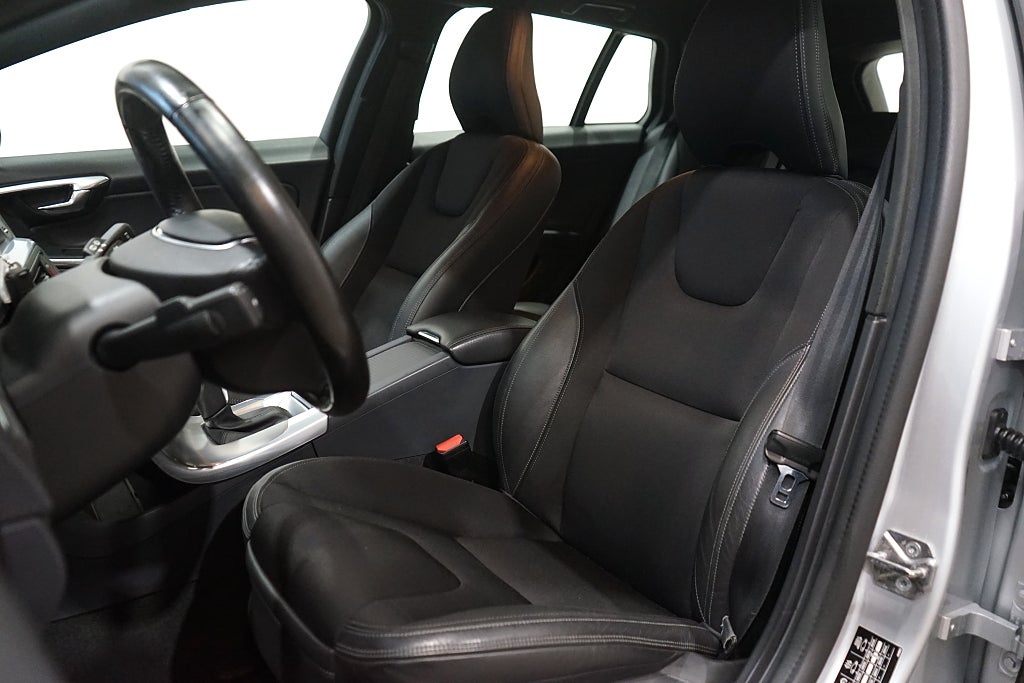 Volvo V60 D4 Geartronic Momentum Automat Värmare 177hk