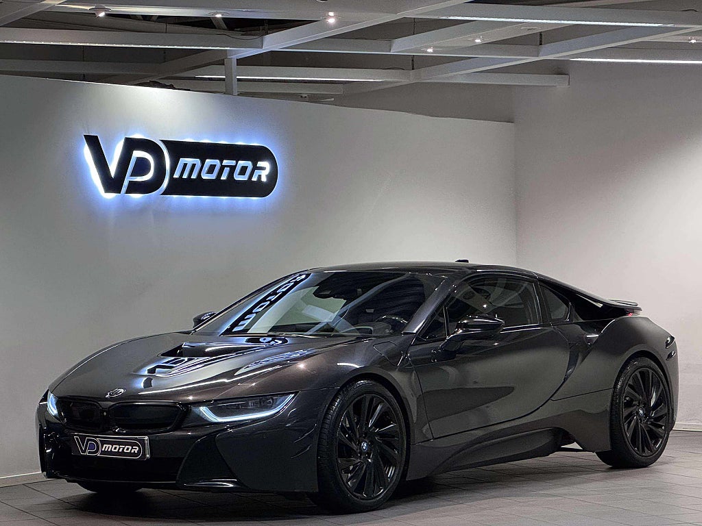 BMW i8 Milltek HUD H/K Navi Kam SV-Såld