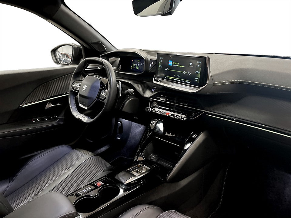 Bild på Peugeot 2008 GT 1.2 PT 130hk Aut B-KAMERA NAVI 
