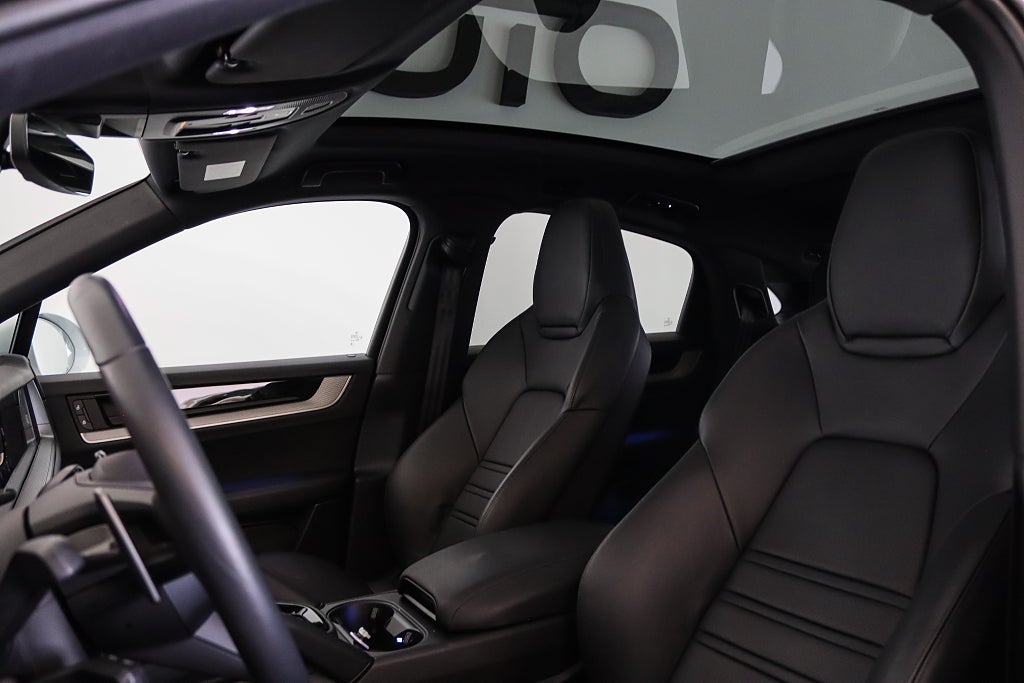 Porsche Cayenne Coupé E-Hybrid SportDesign BOSE Passagerardisplay MOMS