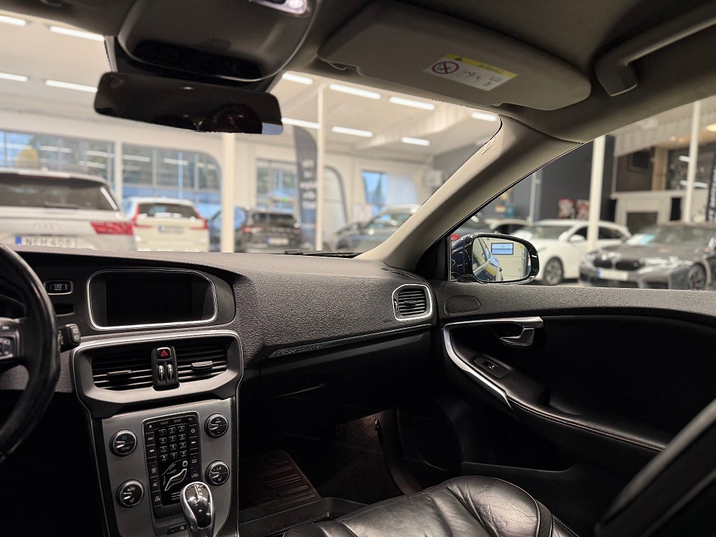 Volvo V40 Cross Country D3 Aut Ocean Race 4.99% /Skinnklädsel/ Kamrem