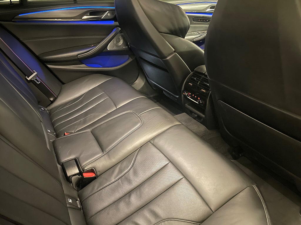 BMW M5 2019 - miniatyr 14