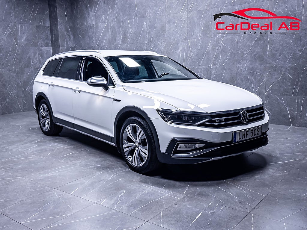 Volkswagen Passat Alltrack 2.0 TDI 4M Värmare Cockpit Kamera CarPlay Drag MOMS