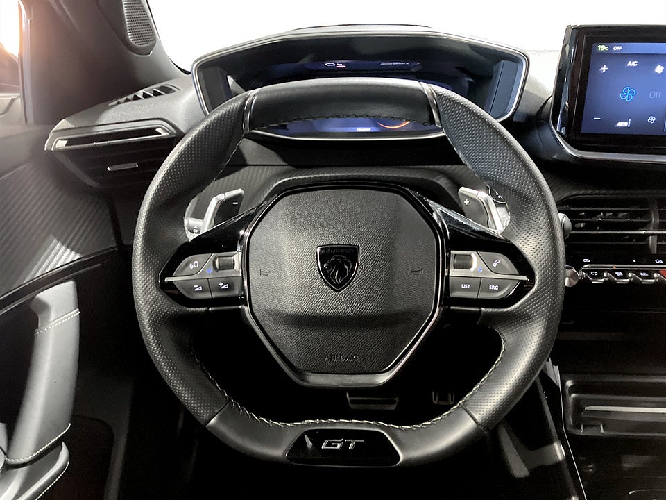 Bild på Peugeot 2008 GT 1.2 PT 130hk Aut B-KAMERA CARPLAY