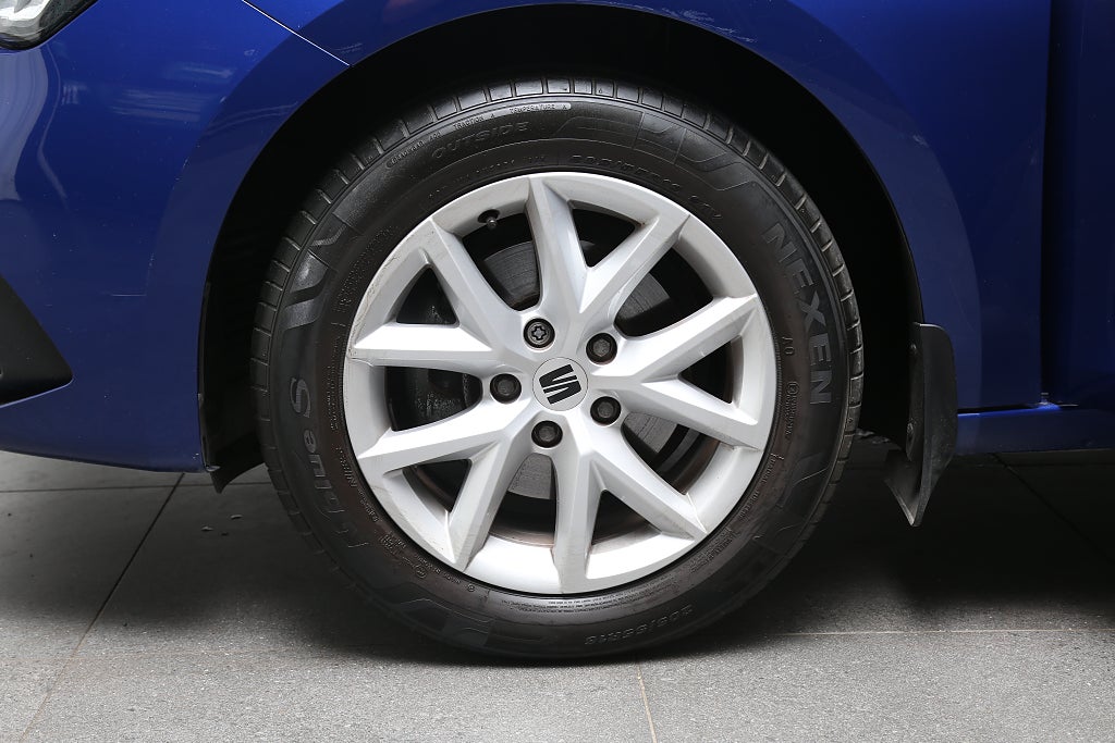 Seat Leon 1,0 TSI 110hk 5d Style Pluspaket Komfortpaket Cockpit 2021