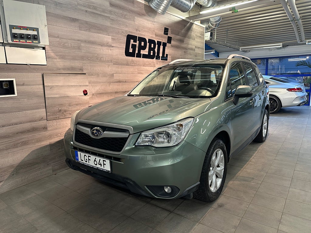 Subaru Forester 2.0 4WD | Navi | Backkamera | Pano | Drag