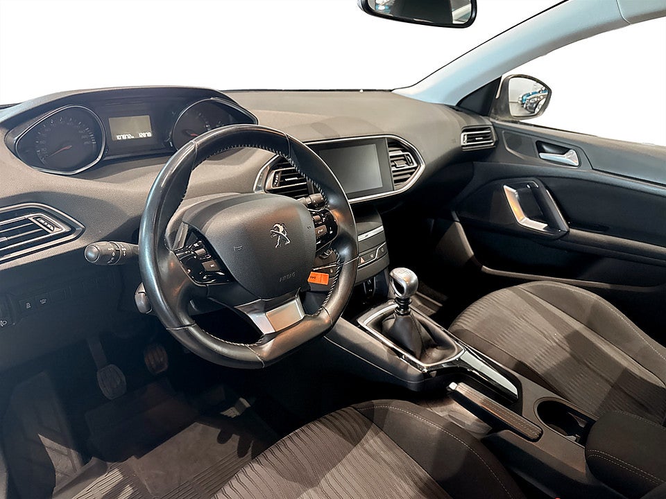 Bild på Peugeot 308 SW Active 1.6 BHDi 120hk BACKSENSORER