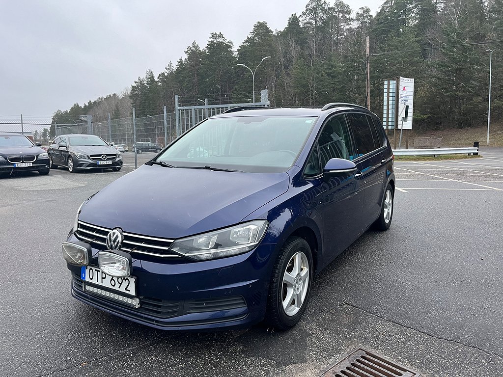 Volkswagen Touran 1.6 TDI 110hk AUT Drag Kamera Navi D-Värm