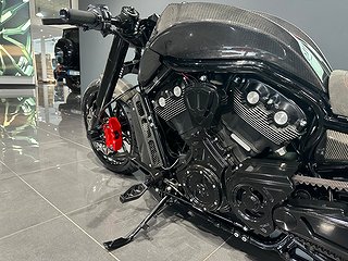 Custom Harley-Davidson VRSCDX 21 av 23