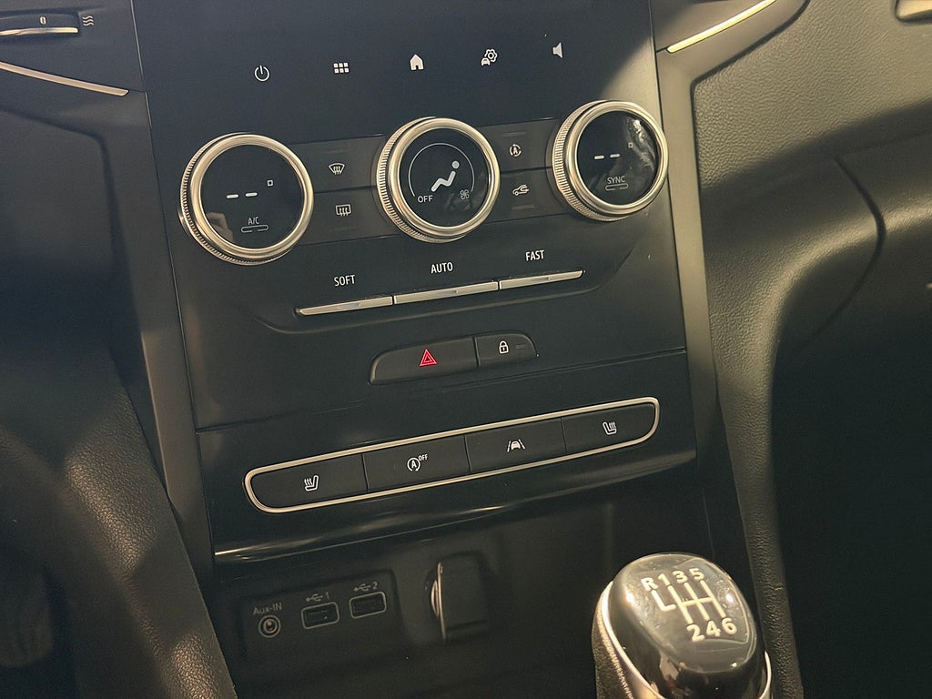 Renault Mégane Sport Tourer 1.3 TCe 140hk Equilibre P-Sensorer Moms 2023