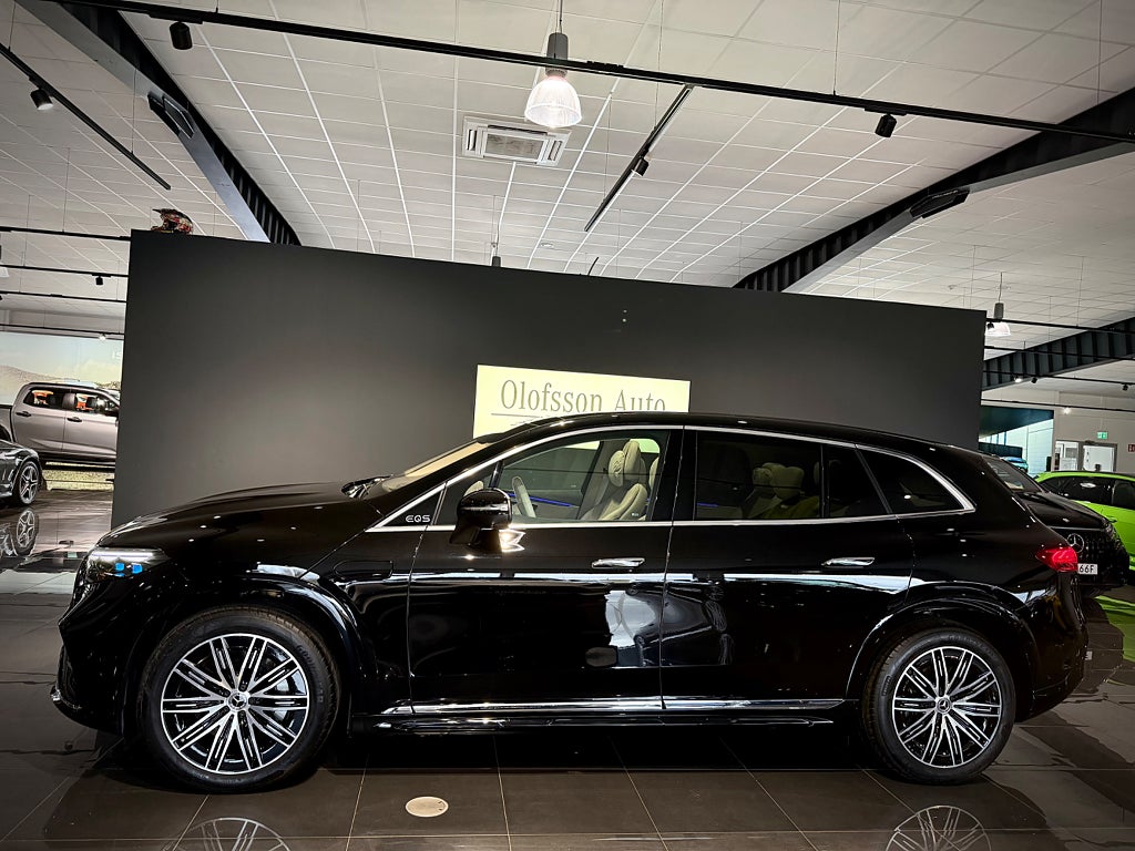 Mercedes-Benz EQS SUV 500 4MATIC AMG Superscreen Premium Plus - bild 3