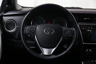 Halvkombi Toyota Auris 11 av 24