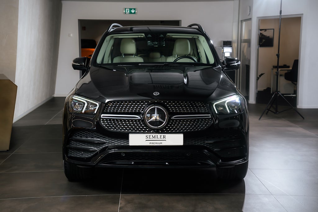 Gallery image 4 of 15