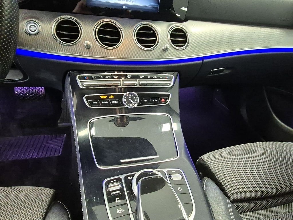 Mercedes-Benz E 2017 - miniatyr 11