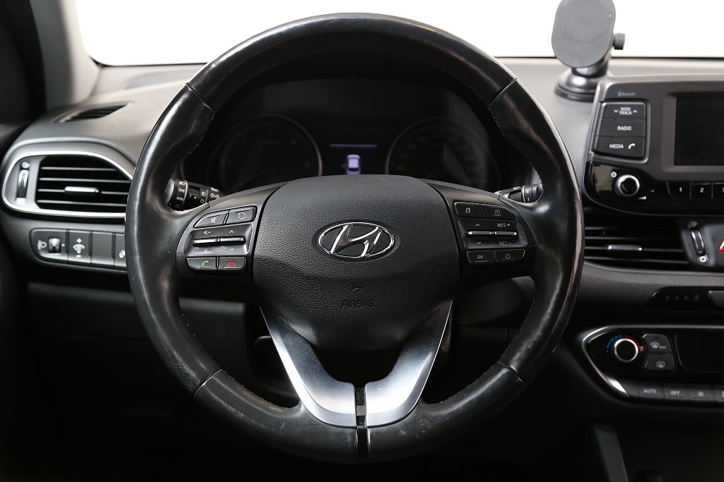 Hyundai i30 1,6 CRDi 110hk Comfort Eco Kombi 1ägare Motorv Drag 2018