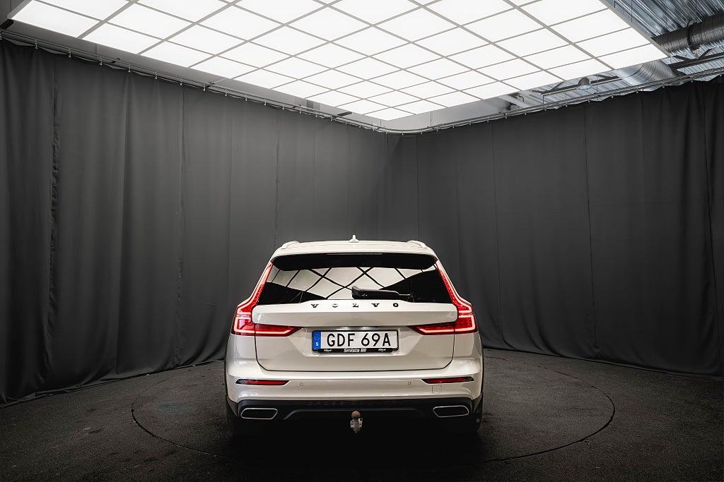 Volvo V60 Cross Country D4 AWD PRO LÄDER DRAG 360° HUD ELSTOL VÄLSERVA