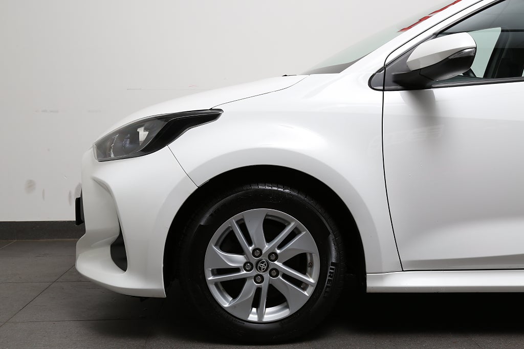 Toyota Yaris 1,5 VVT-i Hybrid CVT Active 5D Dragkrok 2020