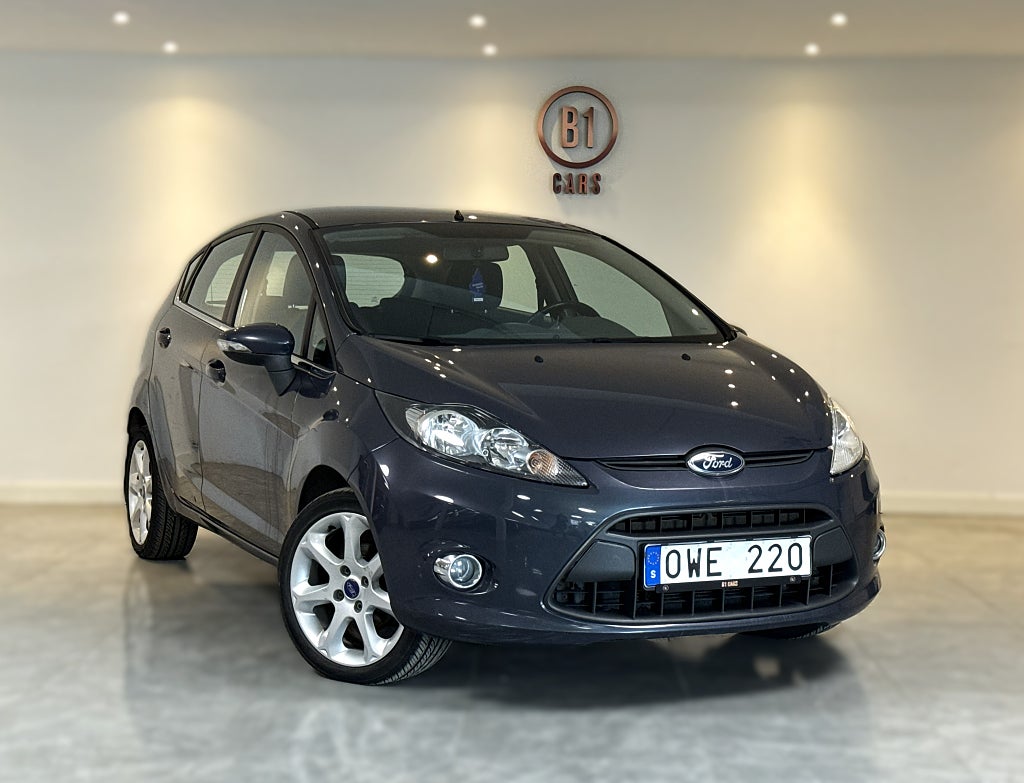 Ford Fiesta 1.4 TDCI 70HK TITANIUM  LÅGSKATT 5-VÄXLAD NYBESIKTIGAD 