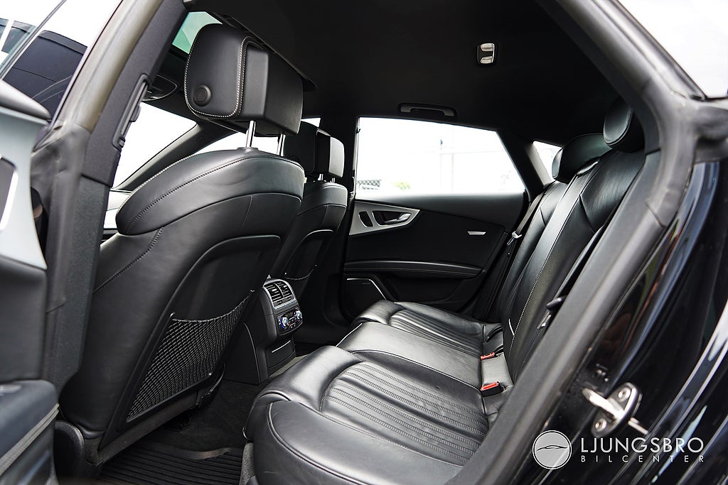 Audi A7 2011 - miniatyr 18