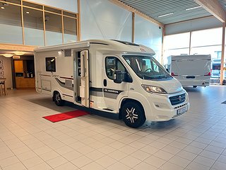 Husbil-halvintegrerad Adria CORAL SUPREME 670 SLT 3 av 26
