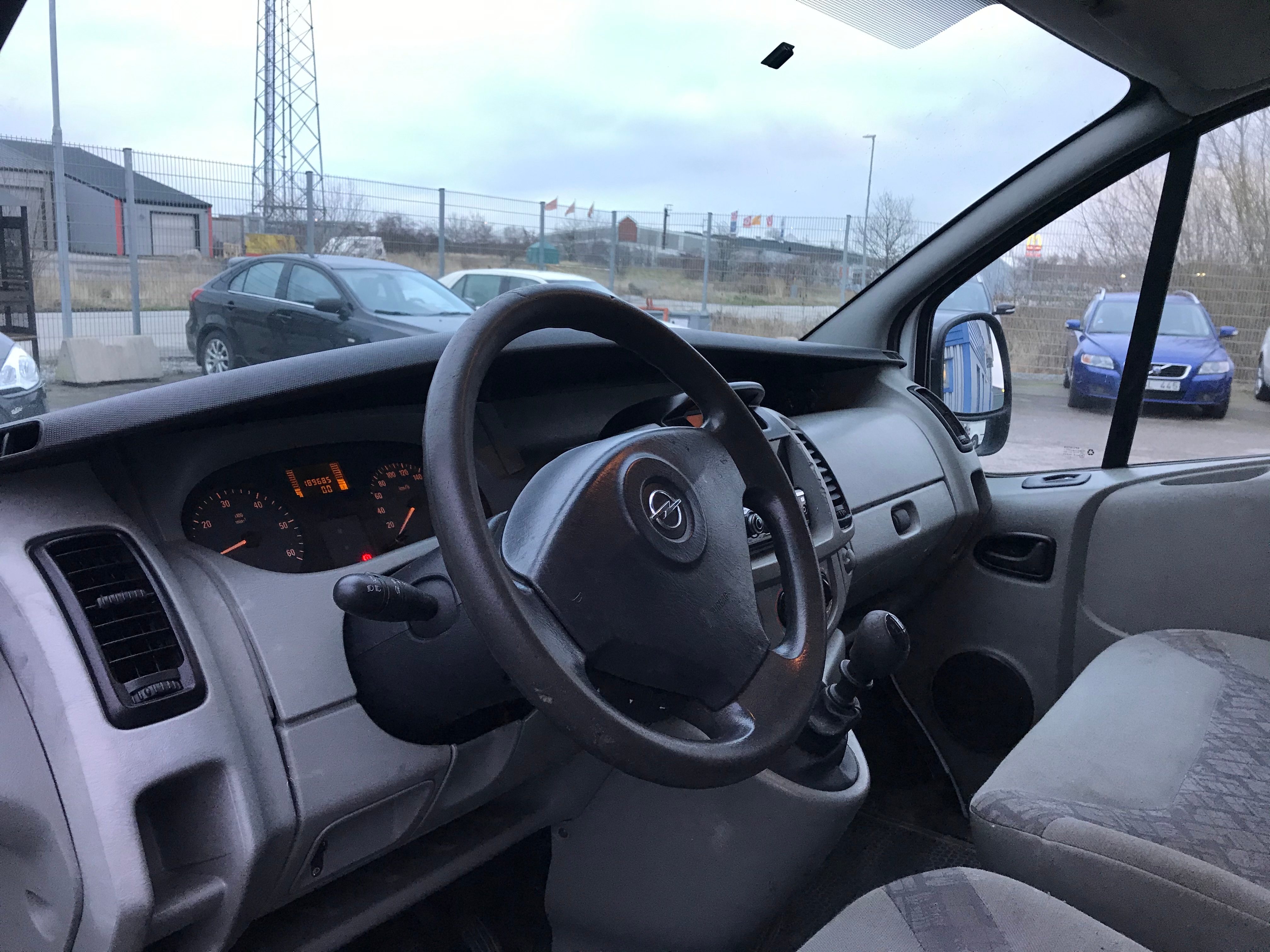 Opel Vivaro Van 1.9 dCi 101HK 2006, photo 4/35