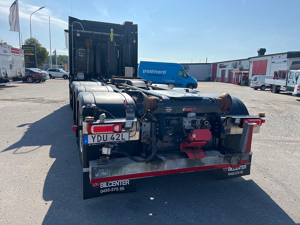 Mercedes-Benz Arocs 3251 Tridem Lastväxlare, Fullt Plogutrustad