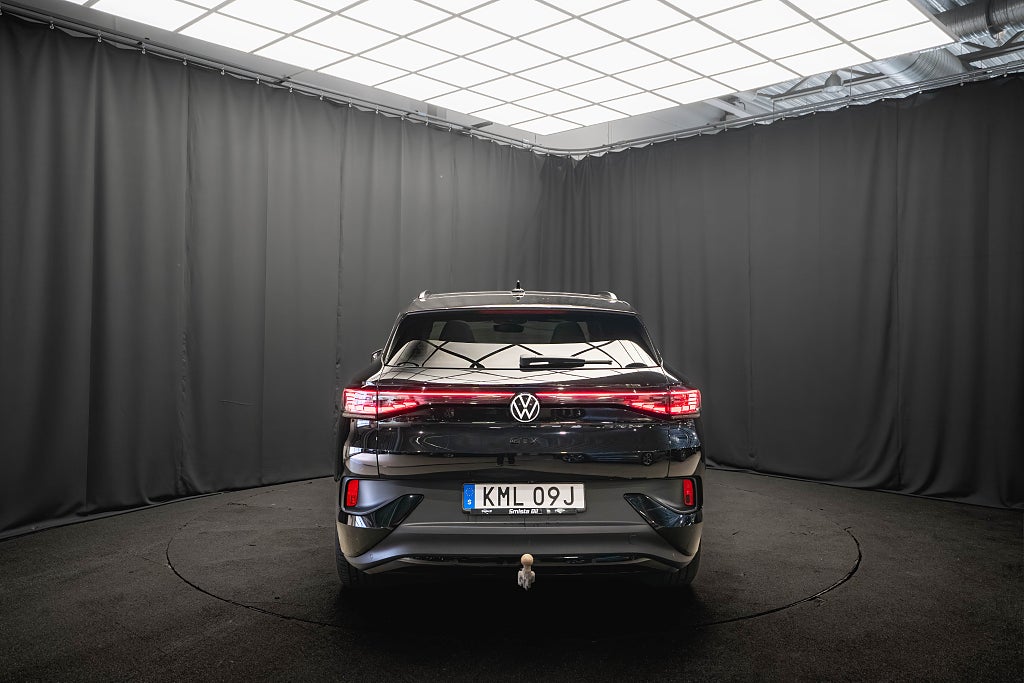 Volkswagen ID.4 GTX 4M TOP SPORT+ PANO DRAG 360° ELSTOL EL-BAKLUCKA 1-ÄGARE