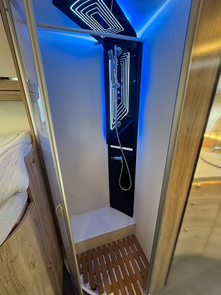 Husbil-halvintegrerad Eura Mobil Profila 720 EB 13 av 21